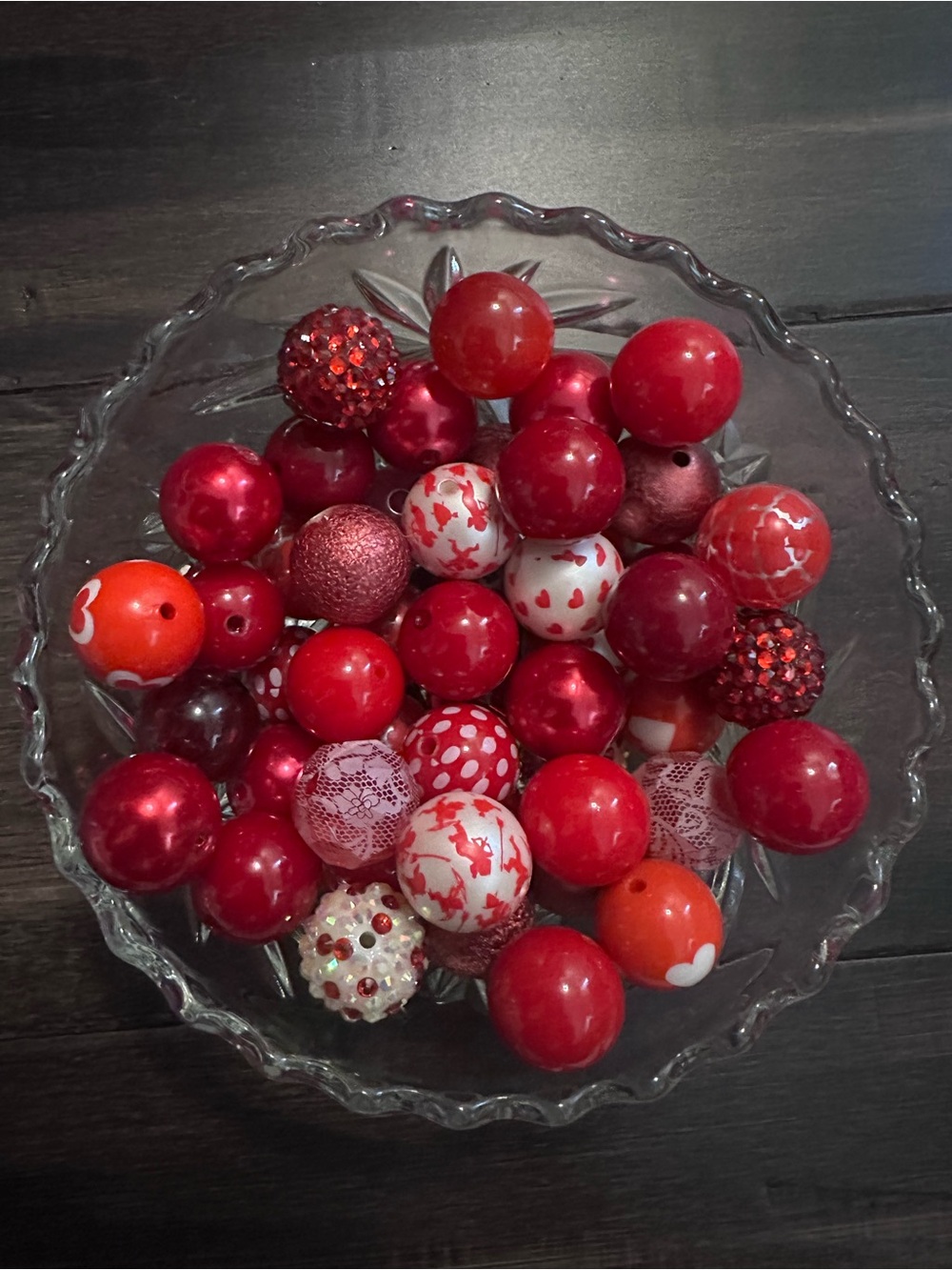 NEW- 50 piece assorted red themed bubblegum beads. (Acrylic)